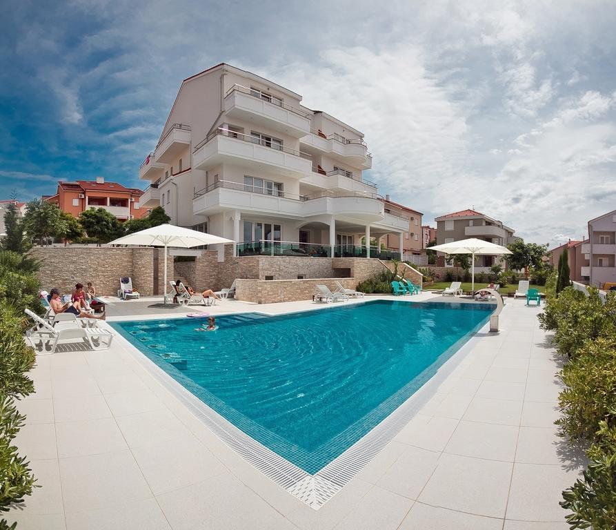 House Novalia Hotel Novalja Exterior foto