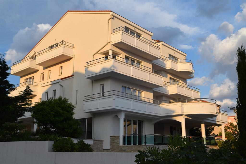 House Novalia Hotel Novalja Exterior foto