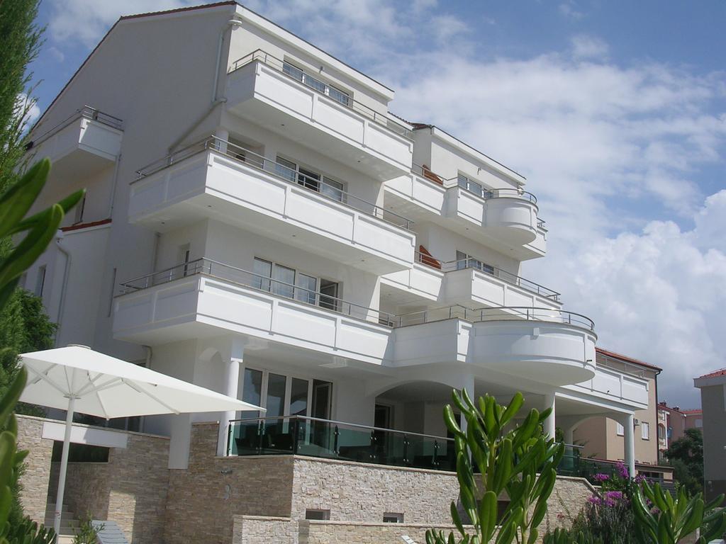 House Novalia Hotel Novalja Exterior foto