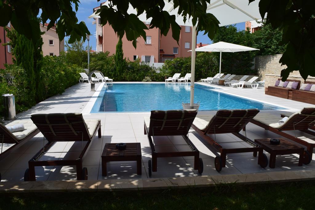 House Novalia Hotel Novalja Exterior foto