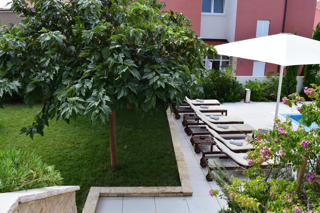 House Novalia Hotel Novalja Exterior foto